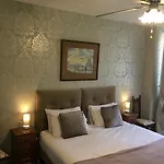 Bed & Breakfast Maison La Roche D'hotes 4*